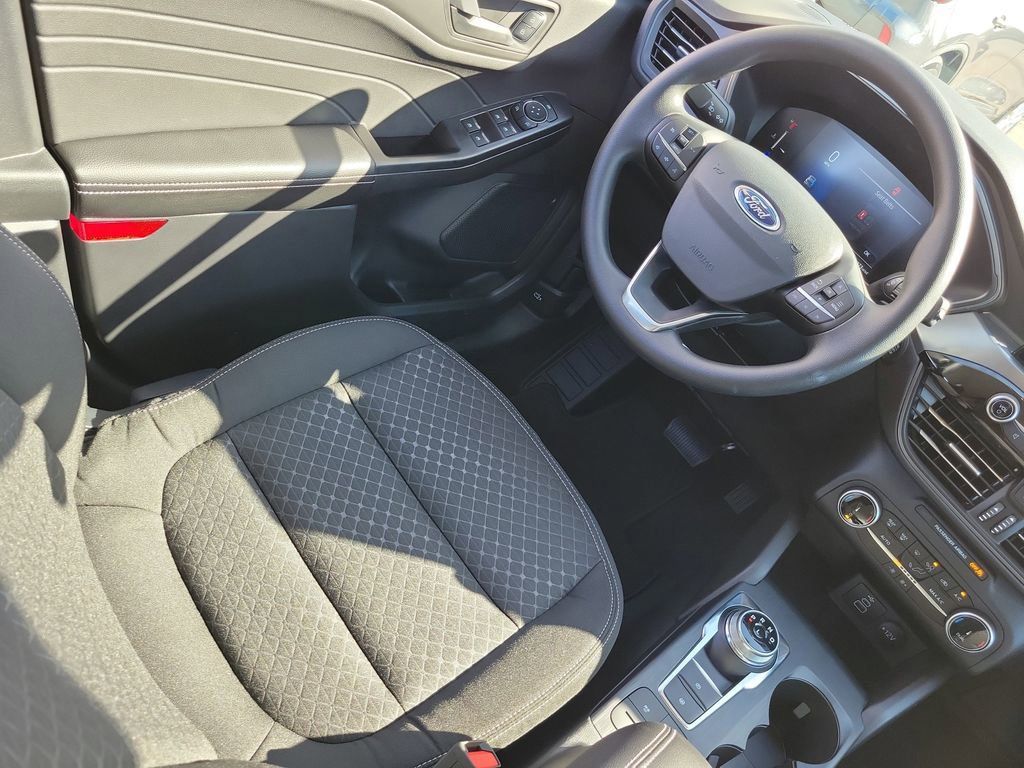 Ford Escape - Thumbnail 15