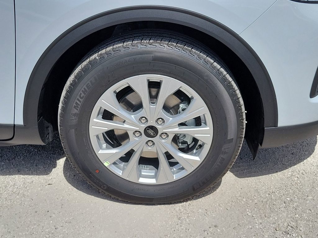 Ford Escape - Thumbnail 7