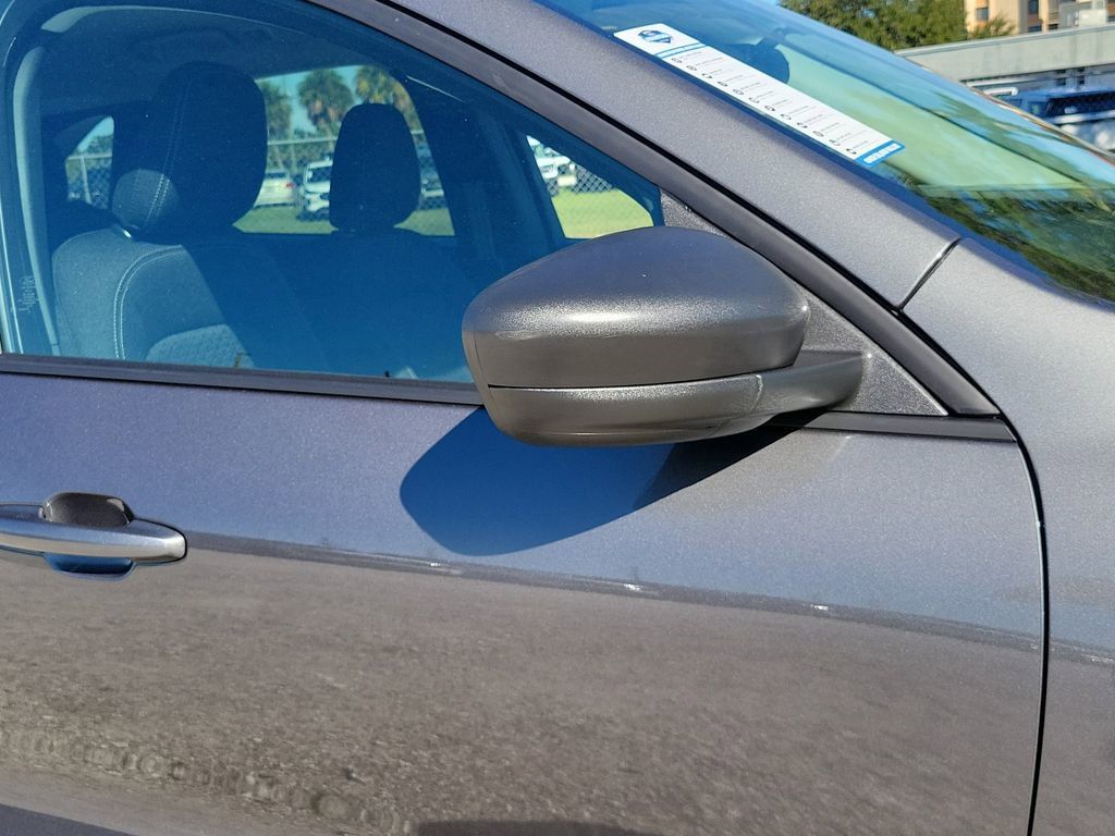 Ford Escape - Thumbnail 6