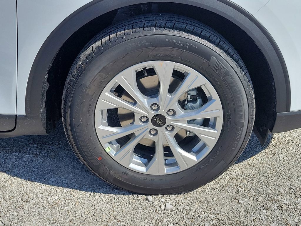 Ford Escape - Thumbnail 7