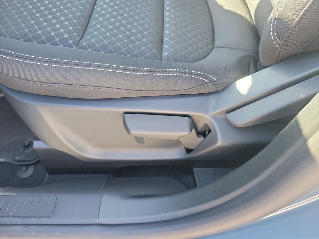 Ford Escape - Thumbnail 19