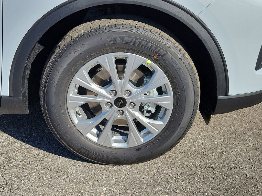 Ford Escape - Thumbnail 7