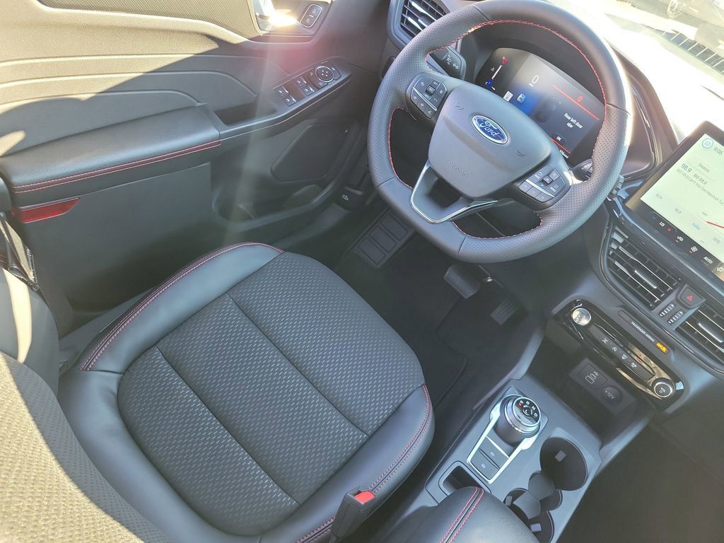 Ford Escape - Thumbnail 14