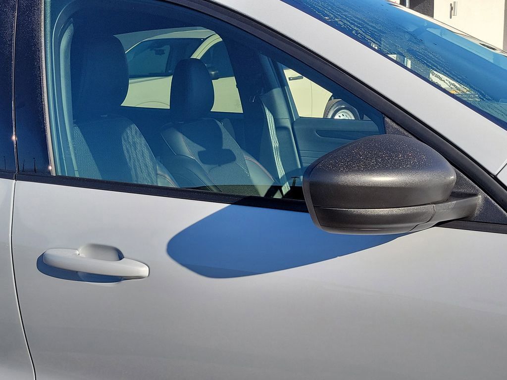 Ford Escape - Thumbnail 6