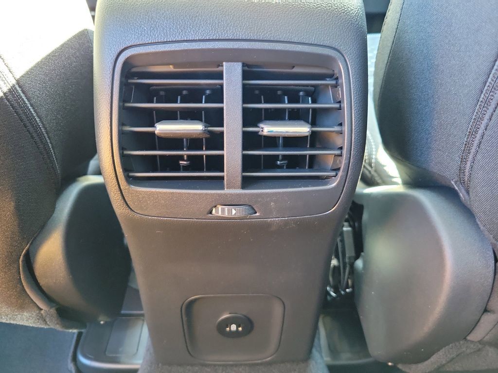 Ford Escape - Thumbnail 12