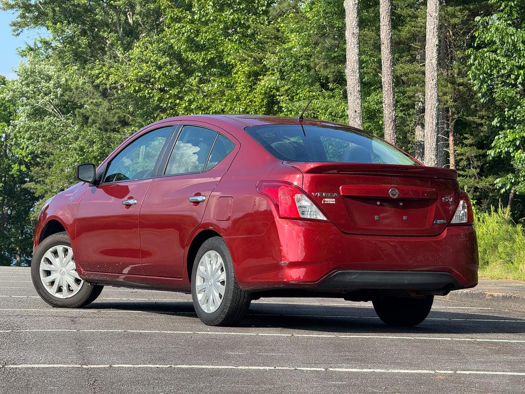 Nissan Versa - Thumbnail 8