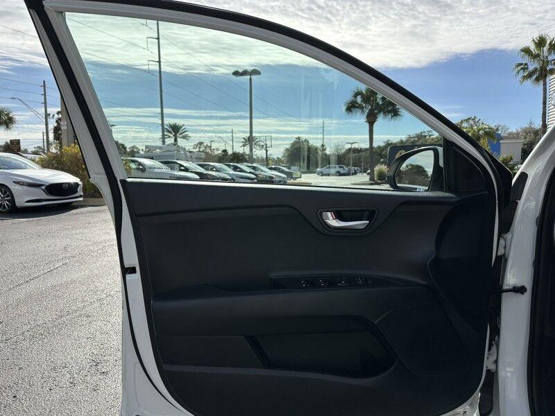 Kia Rio - Thumbnail 14