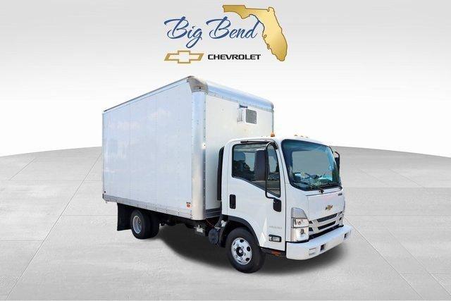 Chevrolet 3500 Hg Lcf Gas Base Rwd 2D Standard Cab - Thumbnail 2