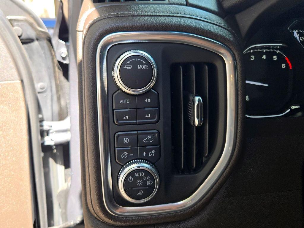 Gmc Sierra 1500 Slt 4Wd 4D Crew Cab - Thumbnail 13