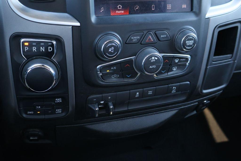 Ram 1500 Classic Slt 4Wd 4D Crew Cab - Thumbnail 17