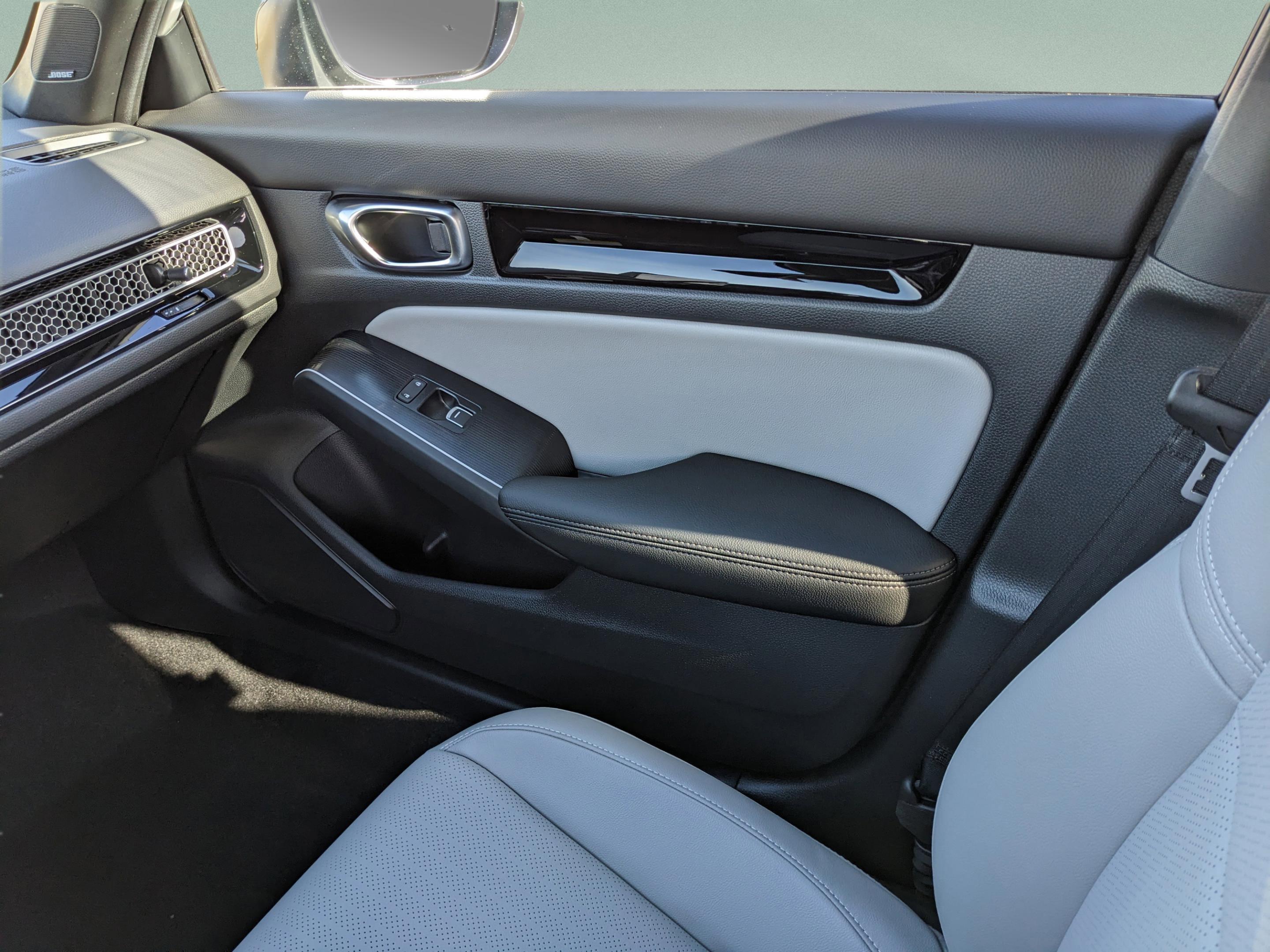 Honda Civic Sedan Hybrid Sport Touring - Thumbnail 14