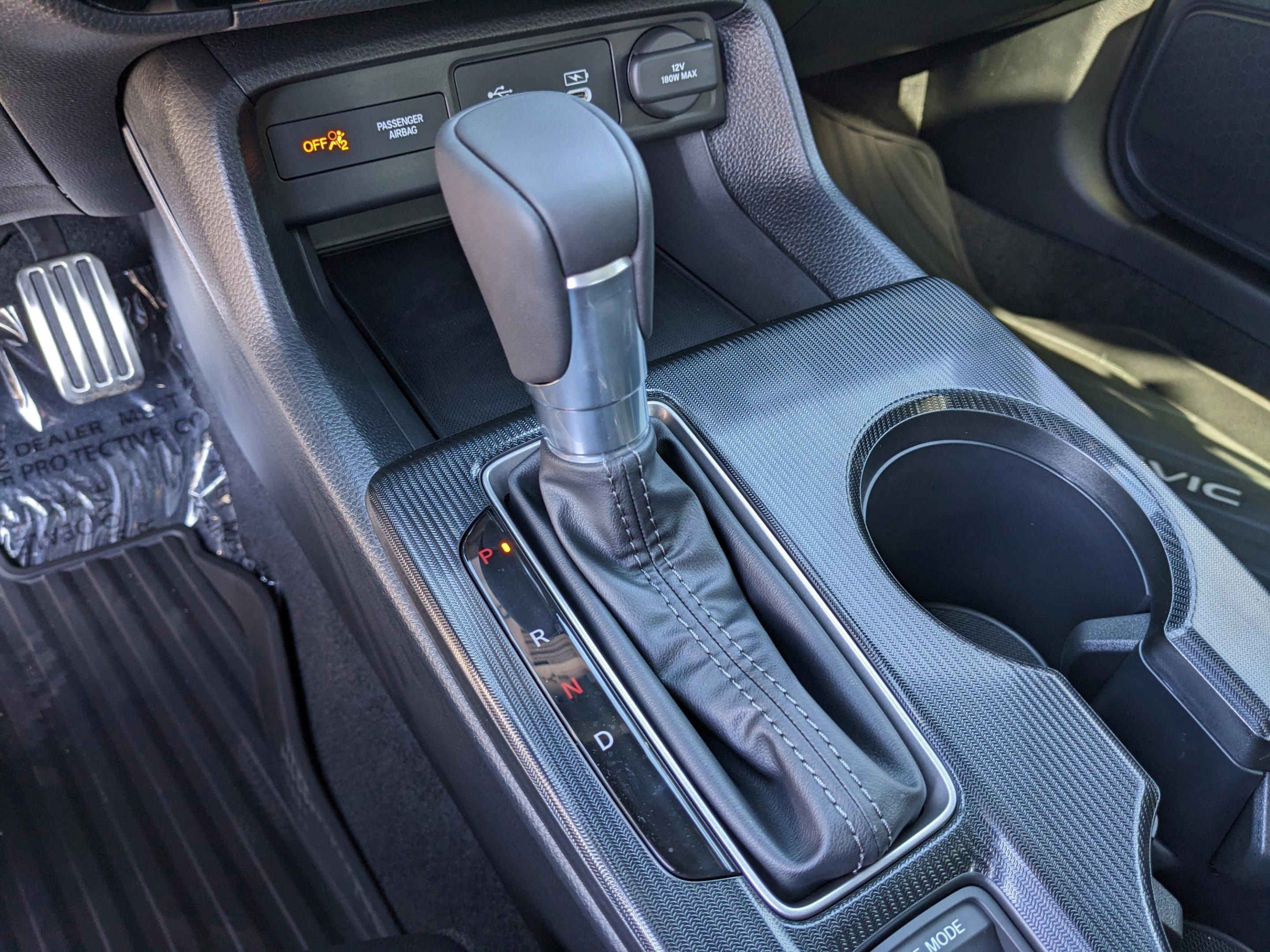 Honda Civic Sedan Sport - Thumbnail 20