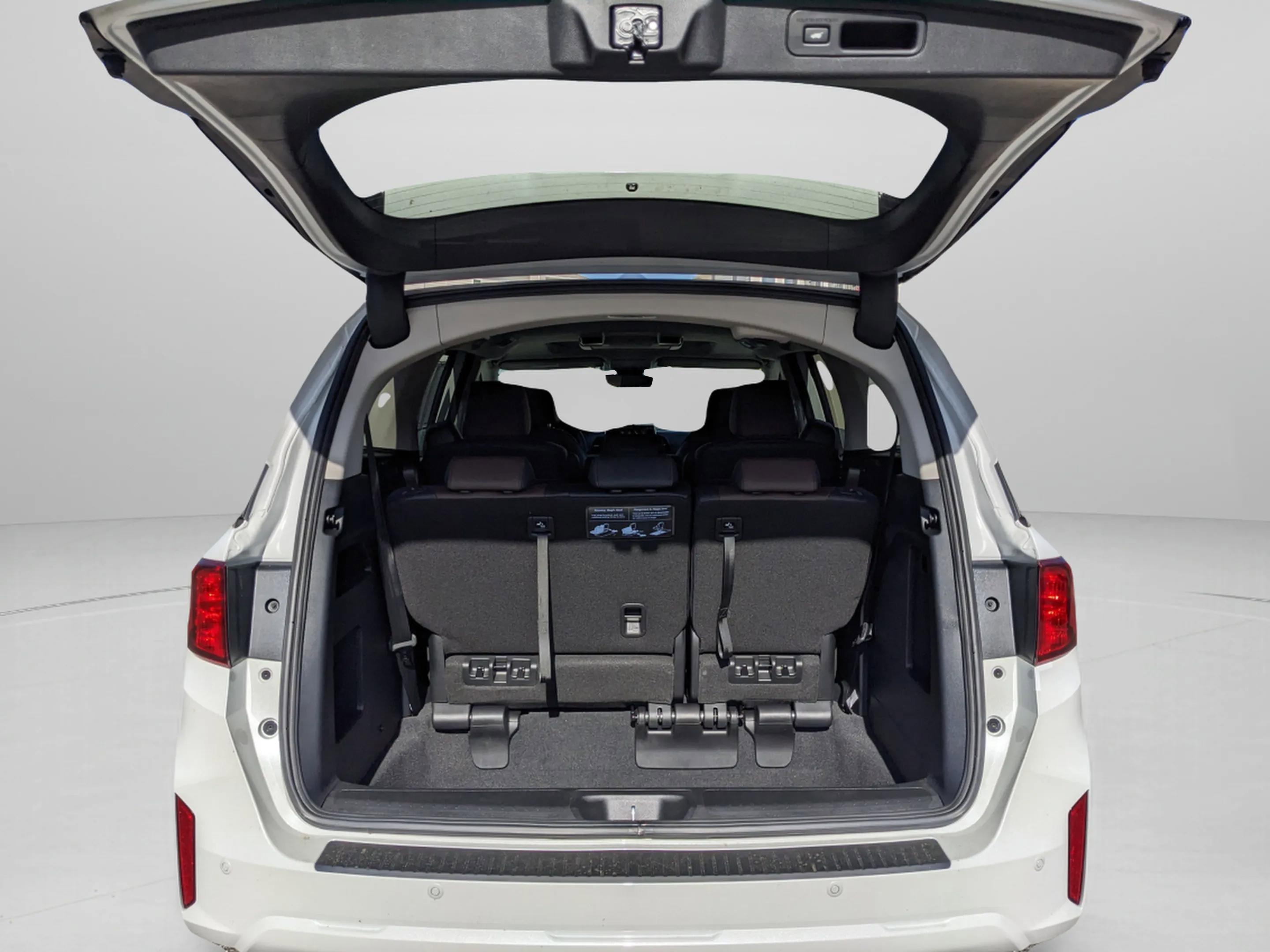 Honda Odyssey Elite - Thumbnail 12