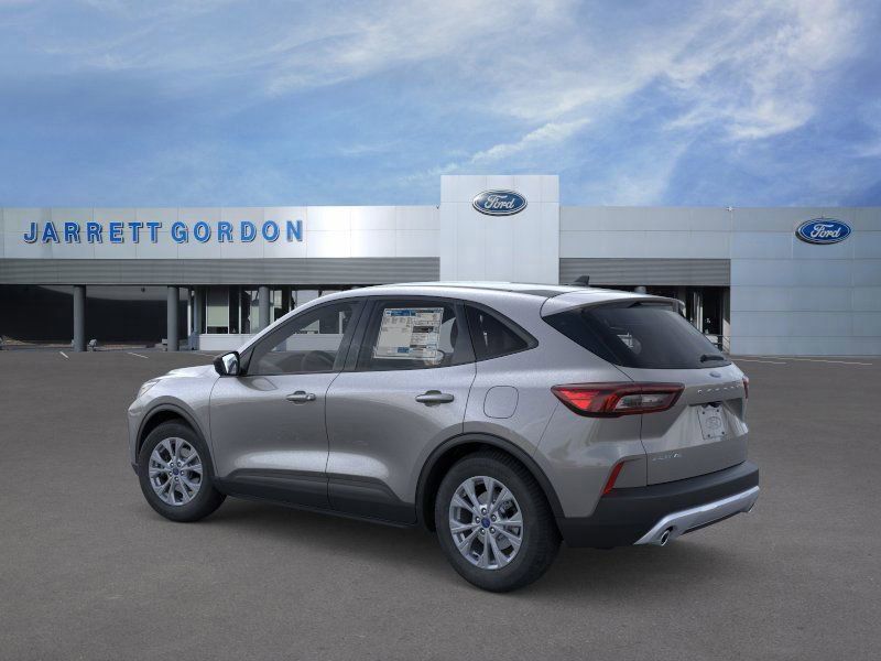 Ford Escape - Thumbnail 4