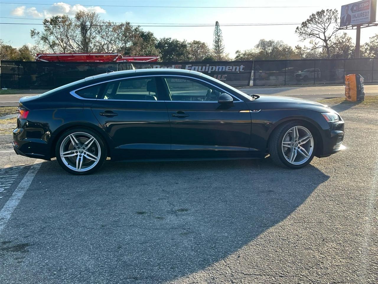 Audi A5Premium Plus S-Line Sportback Quattro - Thumbnail 2