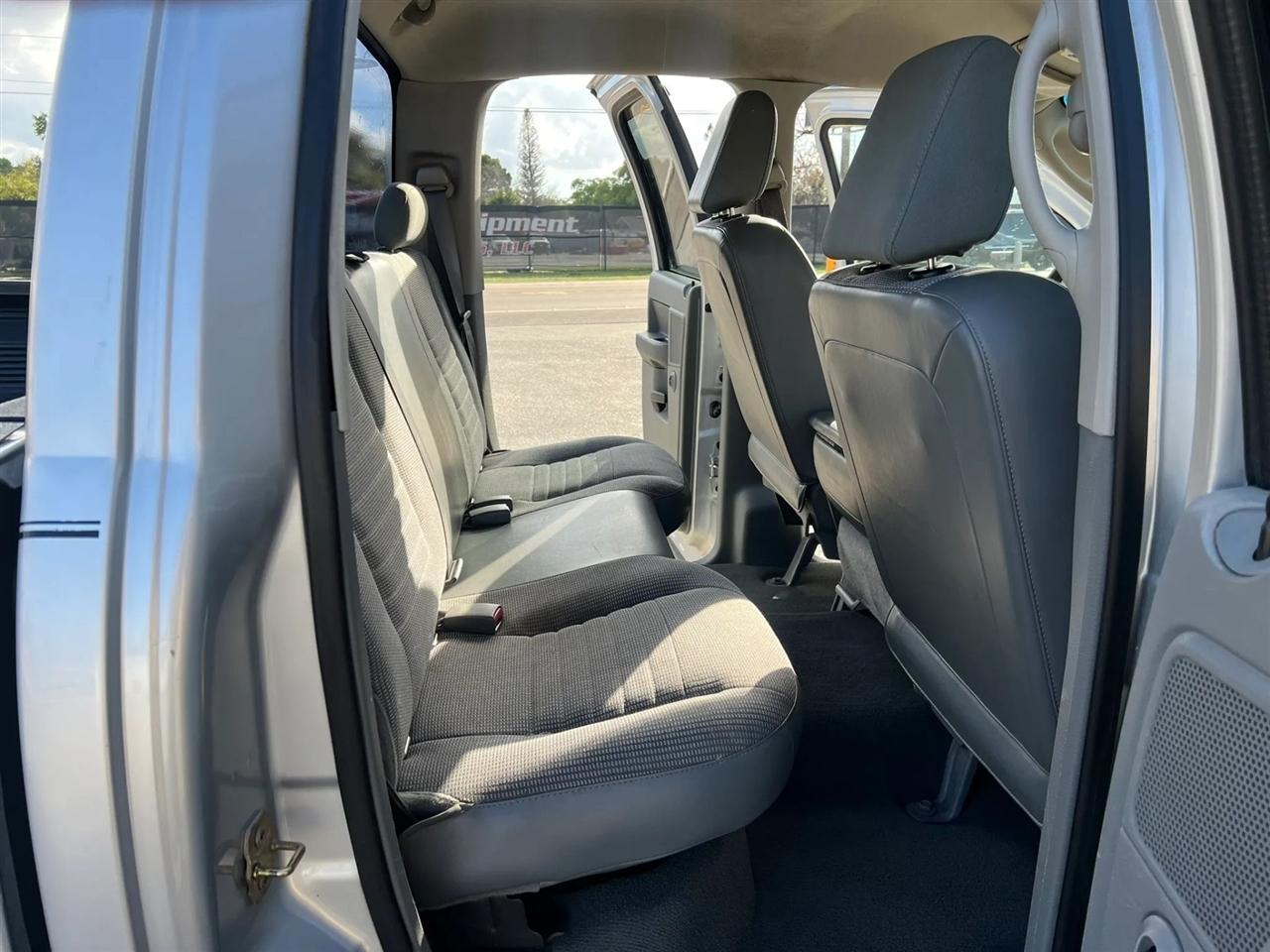 Dodge Ram 1500St Quad Cab 2Wd - Thumbnail 15