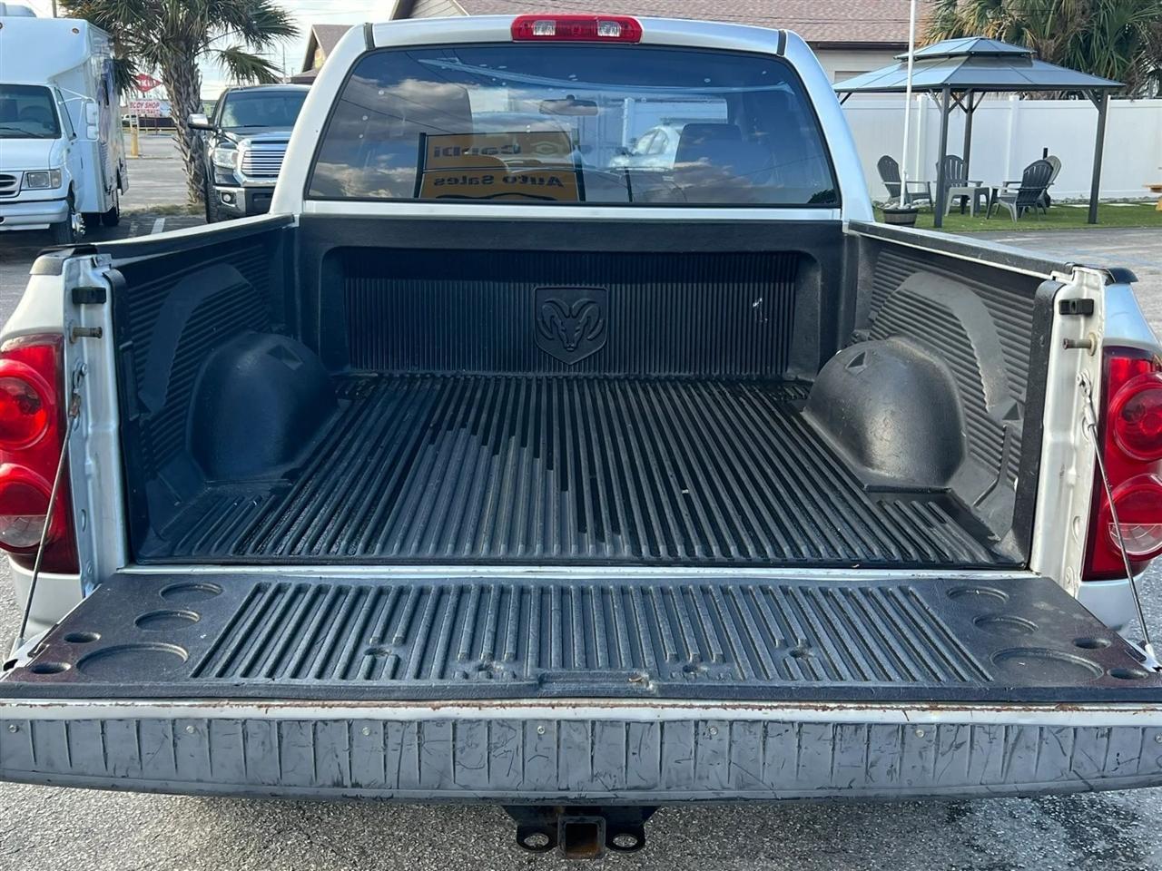 Dodge Ram 1500St Quad Cab 2Wd - Thumbnail 5