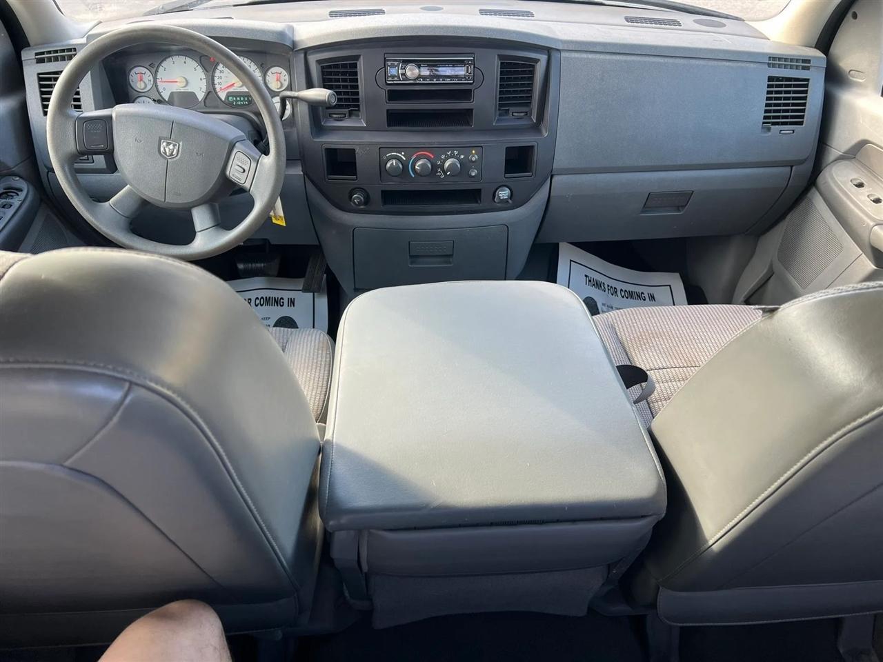 Dodge Ram 1500St Quad Cab 2Wd - Thumbnail 16