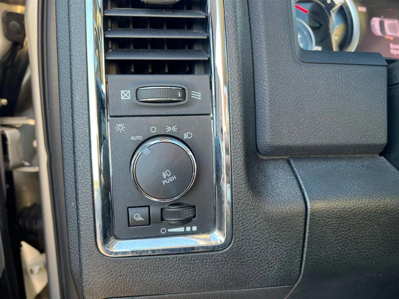 Ram 2500Laramie Crew Cab Swb 4Wd - Thumbnail 18