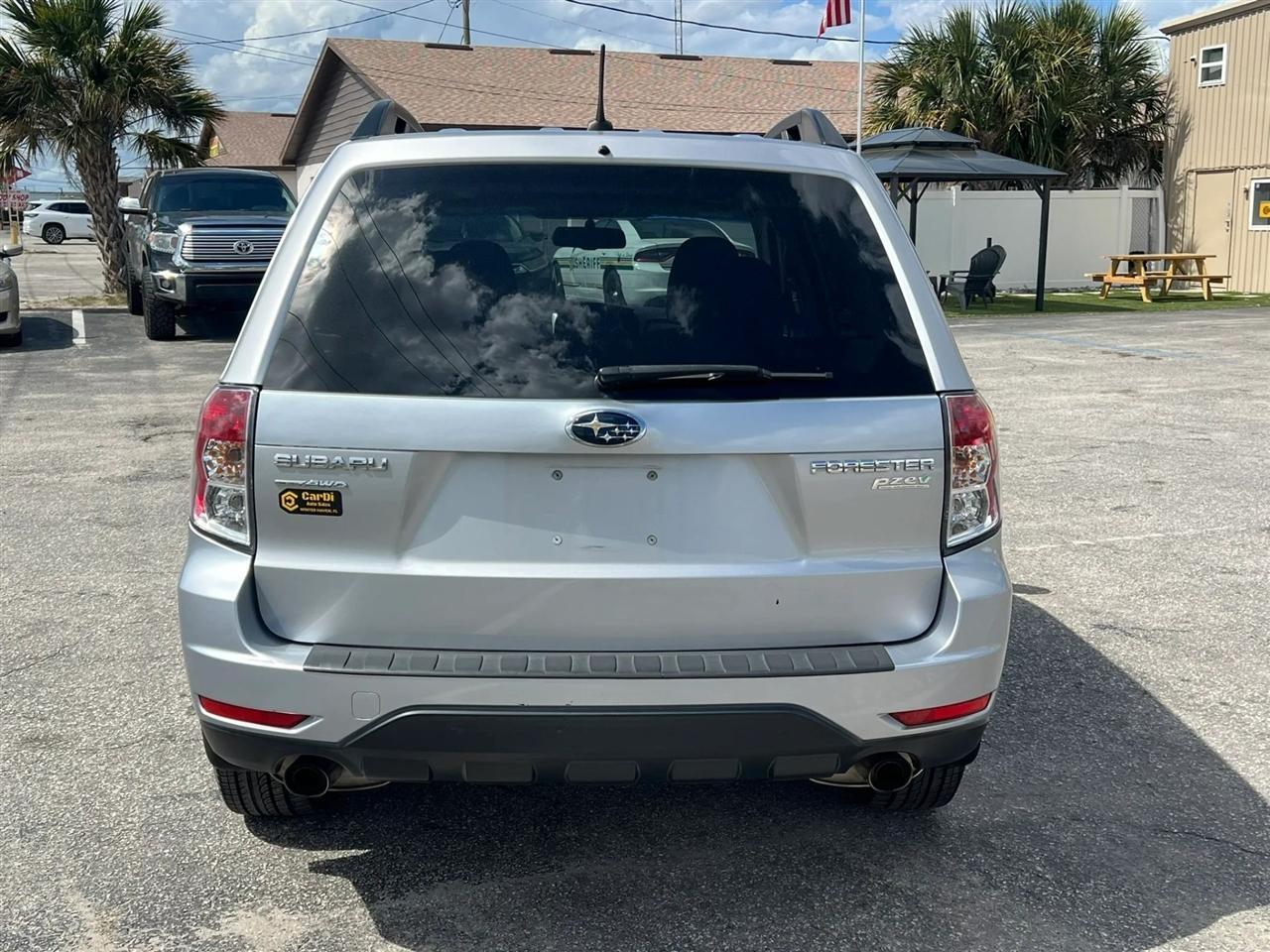 Subaru Forester2.5X Premium - Thumbnail 4