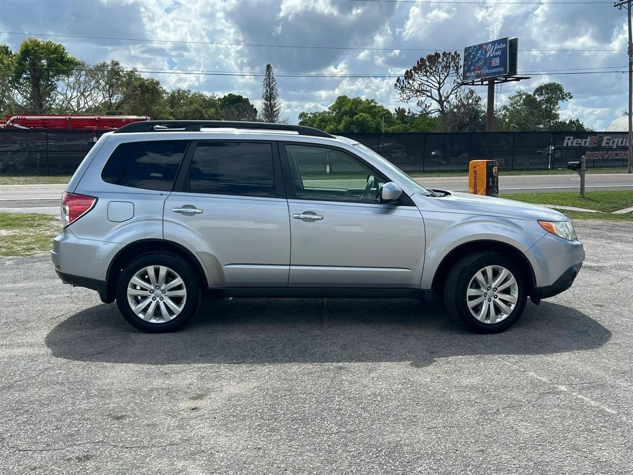 Subaru Forester2.5X Premium - Thumbnail 2