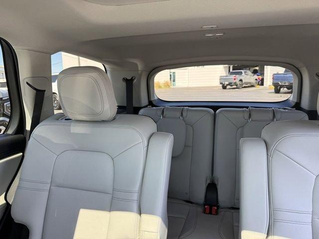 Lincoln Aviator Premiere - Thumbnail 17