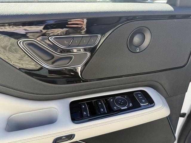 Lincoln Aviator Premiere - Thumbnail 19