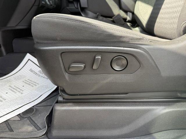 Chevrolet Silverado 2500 Hd Custom - Thumbnail 17