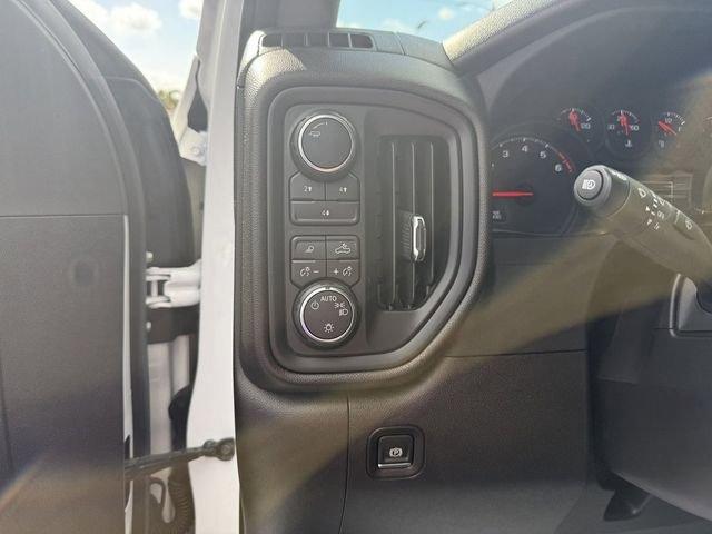 Chevrolet Silverado 2500 Hd Custom - Thumbnail 18