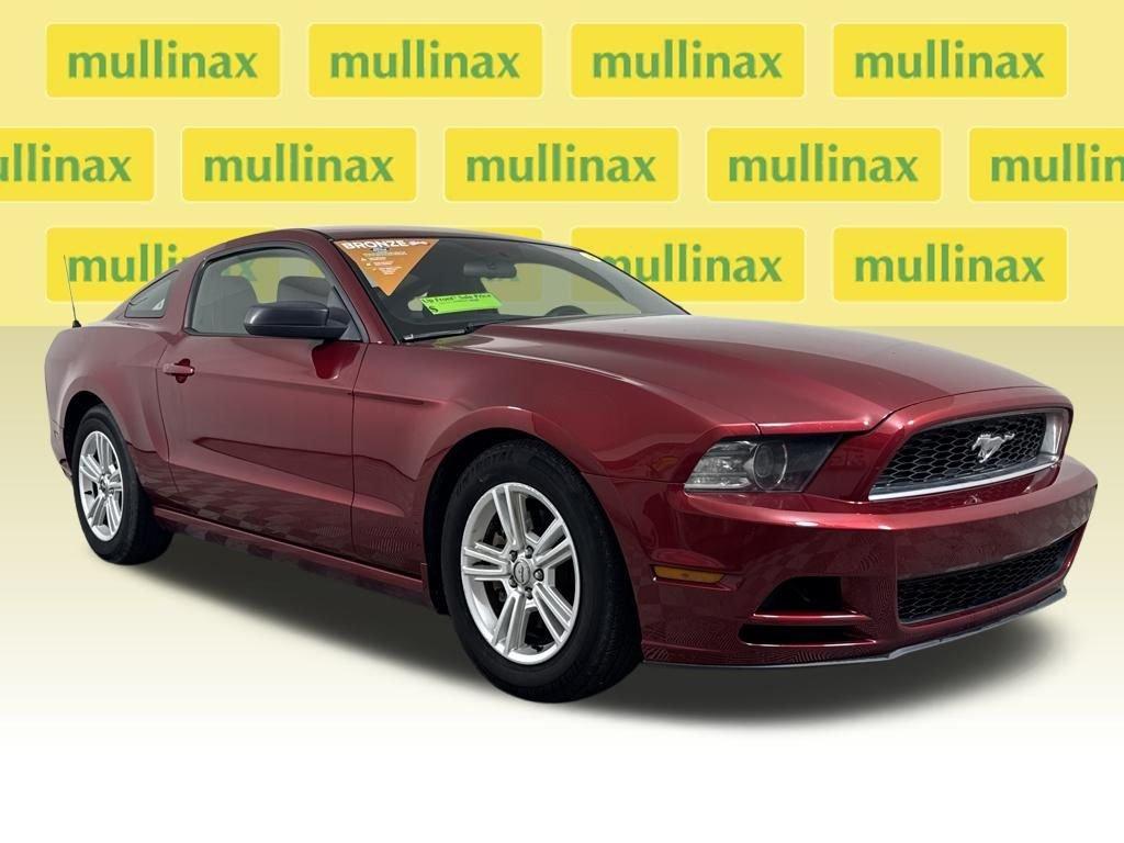 Ford Mustang V6 - Thumbnail 2