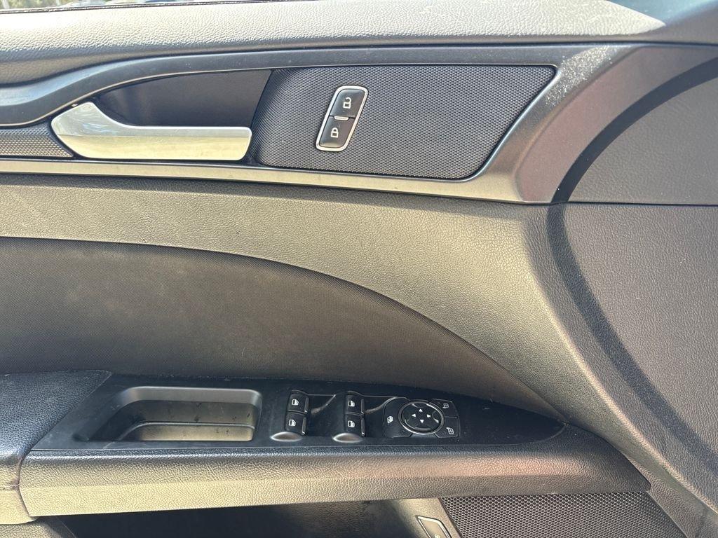 Ford Fusion Hybrid Se - Thumbnail 18