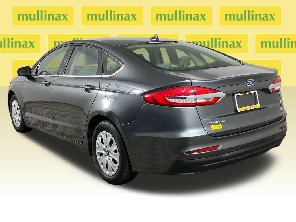 Ford Fusion S - Thumbnail 10