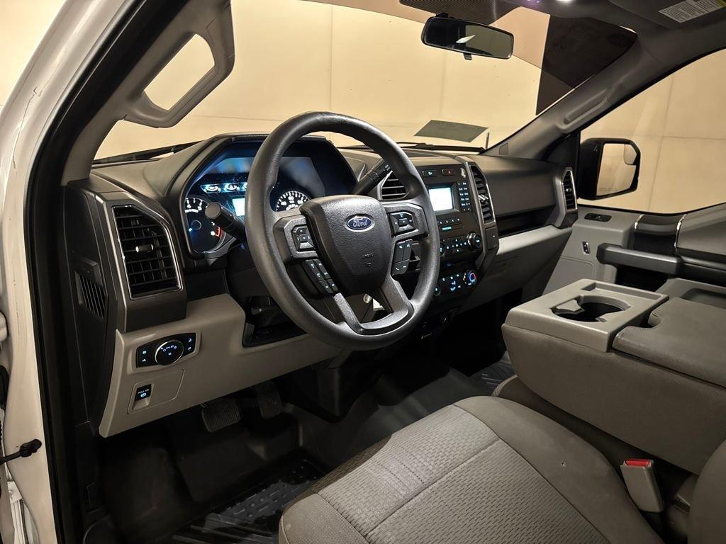 Ford F-150 Xlt - Thumbnail 5