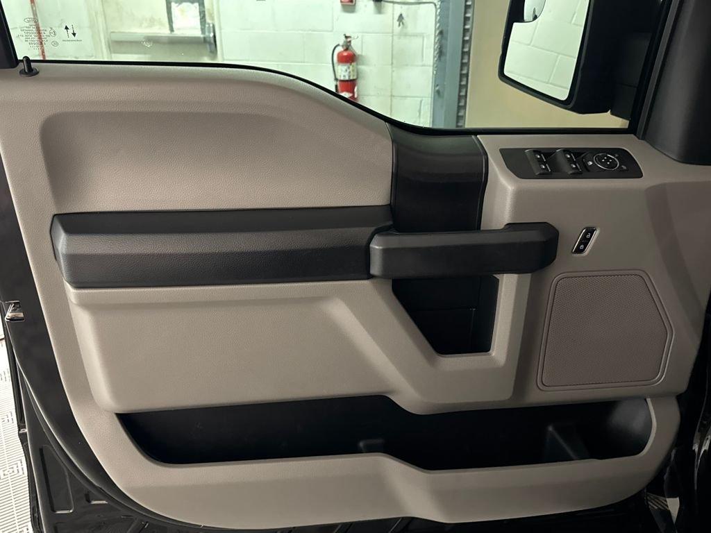 Ford F-150 Xl - Thumbnail 17