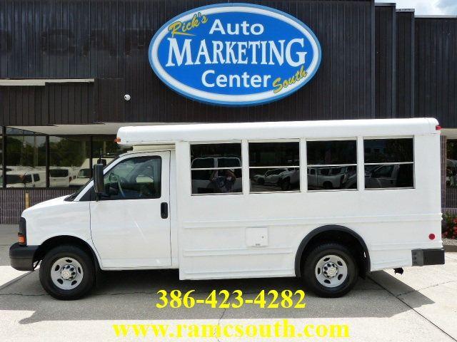 Chevrolet Express Commercial Cutaway 4.8L V8 GAS*3500*SRW*139" WB*"COLLINS" 10 PASSENGER MINI B - View 1