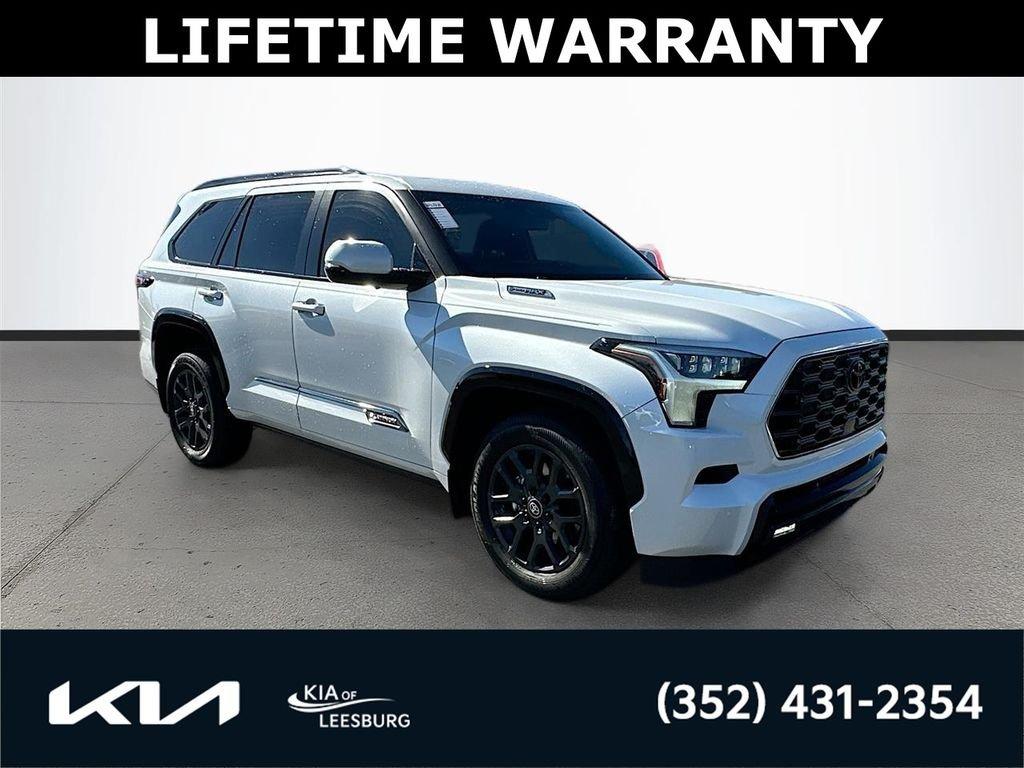 Toyota Sequoia Platinum - Thumbnail 2