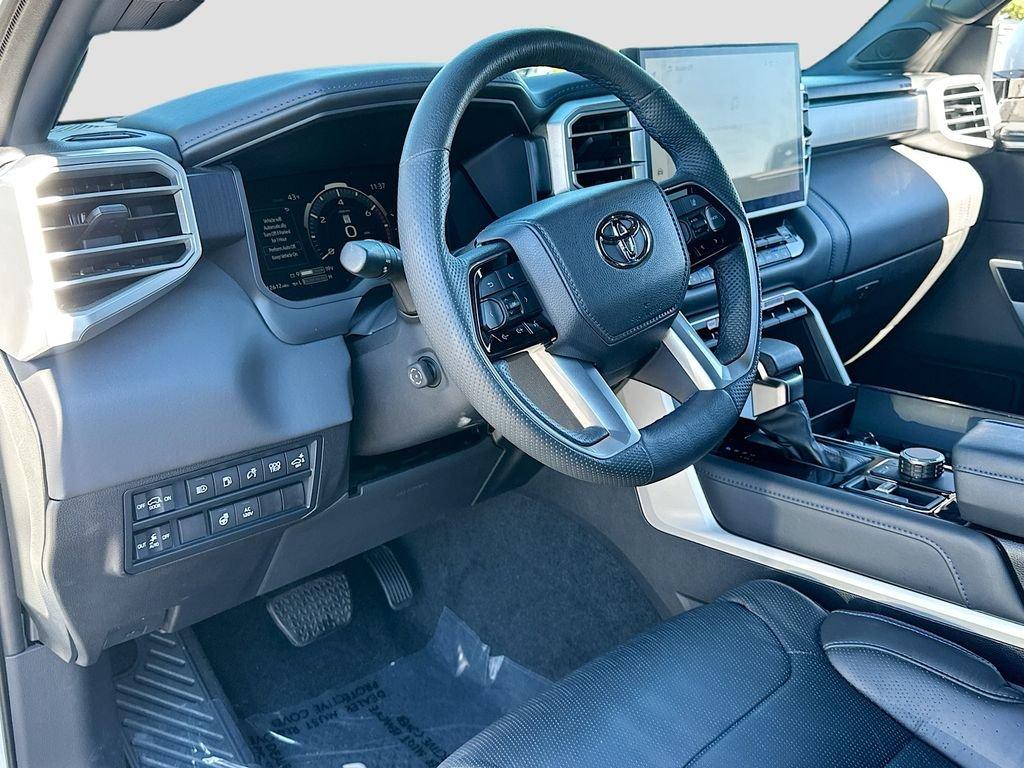 Toyota Sequoia Platinum - Thumbnail 10