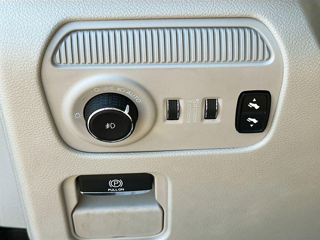 Jeep Wagoneer Series Iii - Thumbnail 11