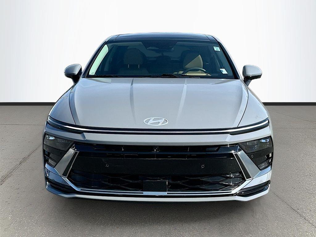 Hyundai Sonata Hybrid Limited - Thumbnail 3