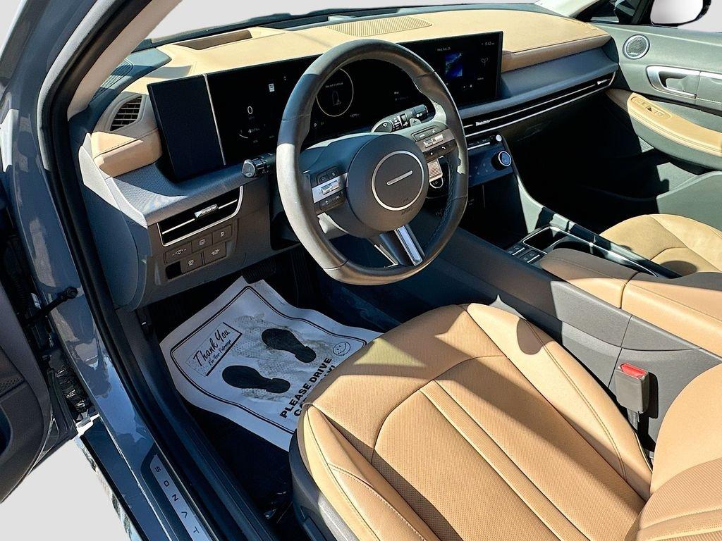 Hyundai Sonata Hybrid Limited - Thumbnail 10