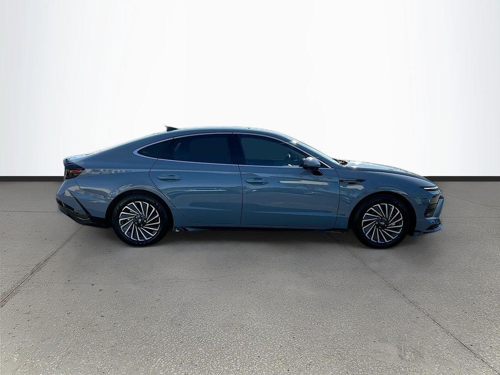 Hyundai Sonata Hybrid Limited - Thumbnail 9