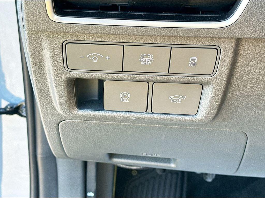 Hyundai Sonata Hybrid Limited - Thumbnail 11
