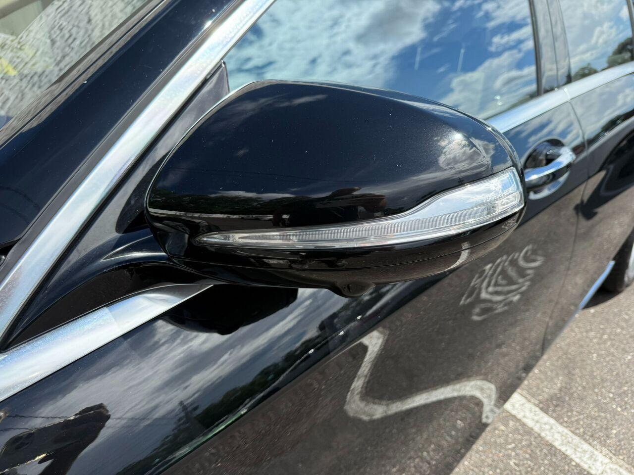 Mercedes-Benz S-Class - Thumbnail 13