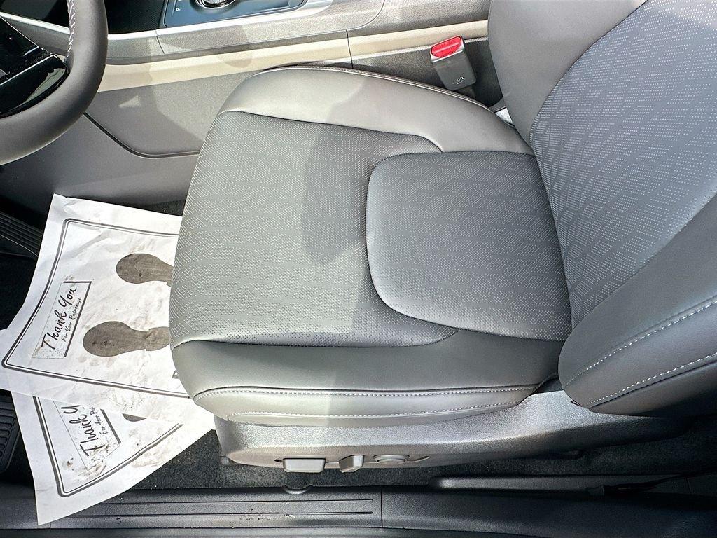 Kia Carnival Mpv Hybrid Lxs - Thumbnail 20