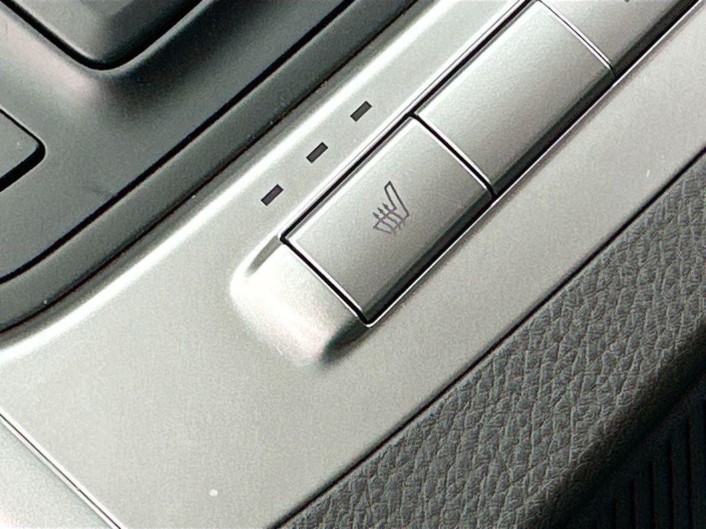 Kia Carnival Mpv Lxs - Thumbnail 17