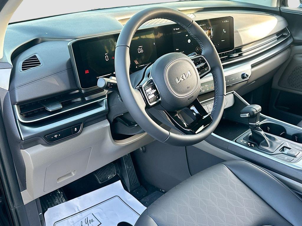 Kia Carnival Mpv Lxs - Thumbnail 10