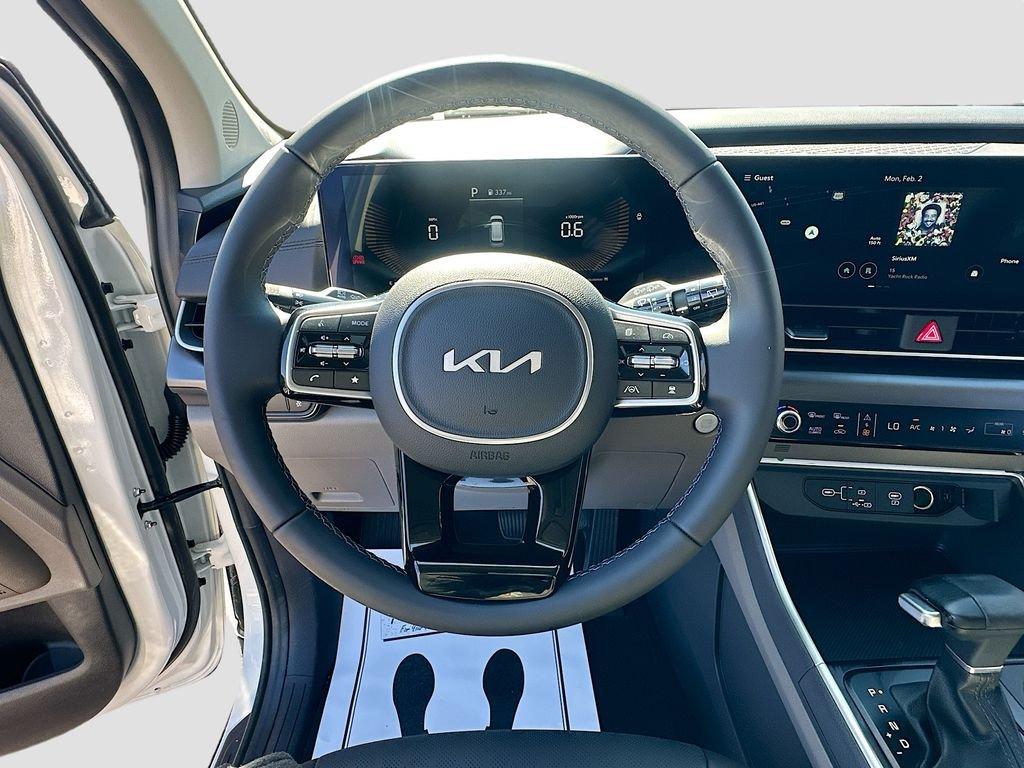 Kia Carnival Mpv Lxs - Thumbnail 12