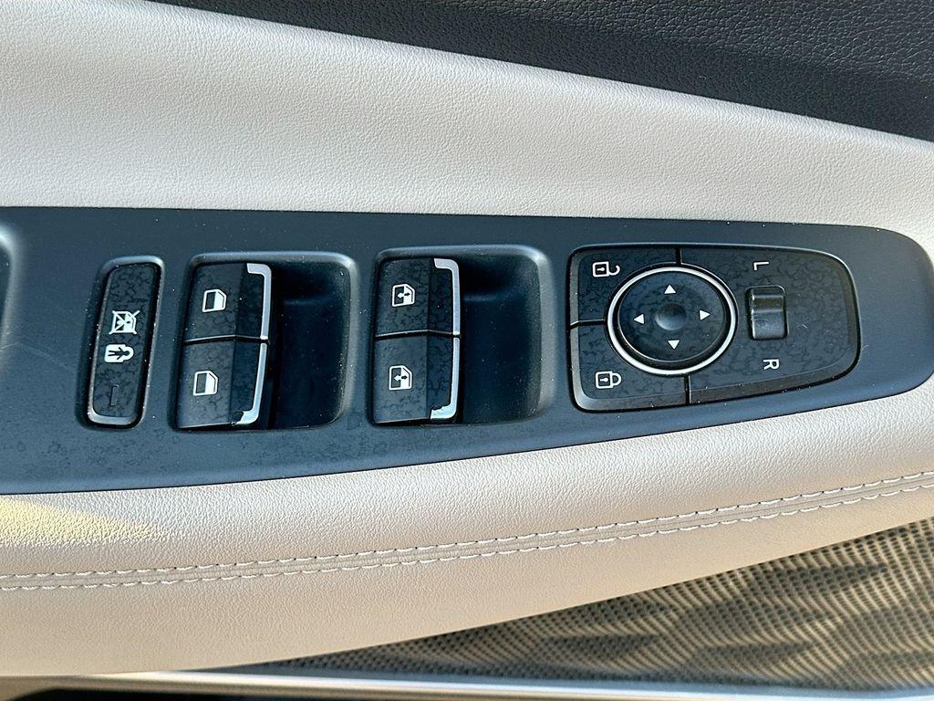 Hyundai Santa Fe Limited - Thumbnail 19