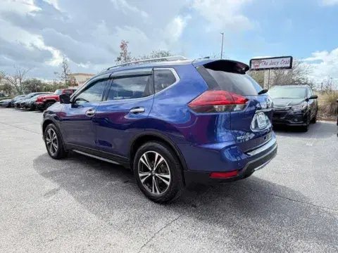 Nissan Rogue Sv - Thumbnail 5