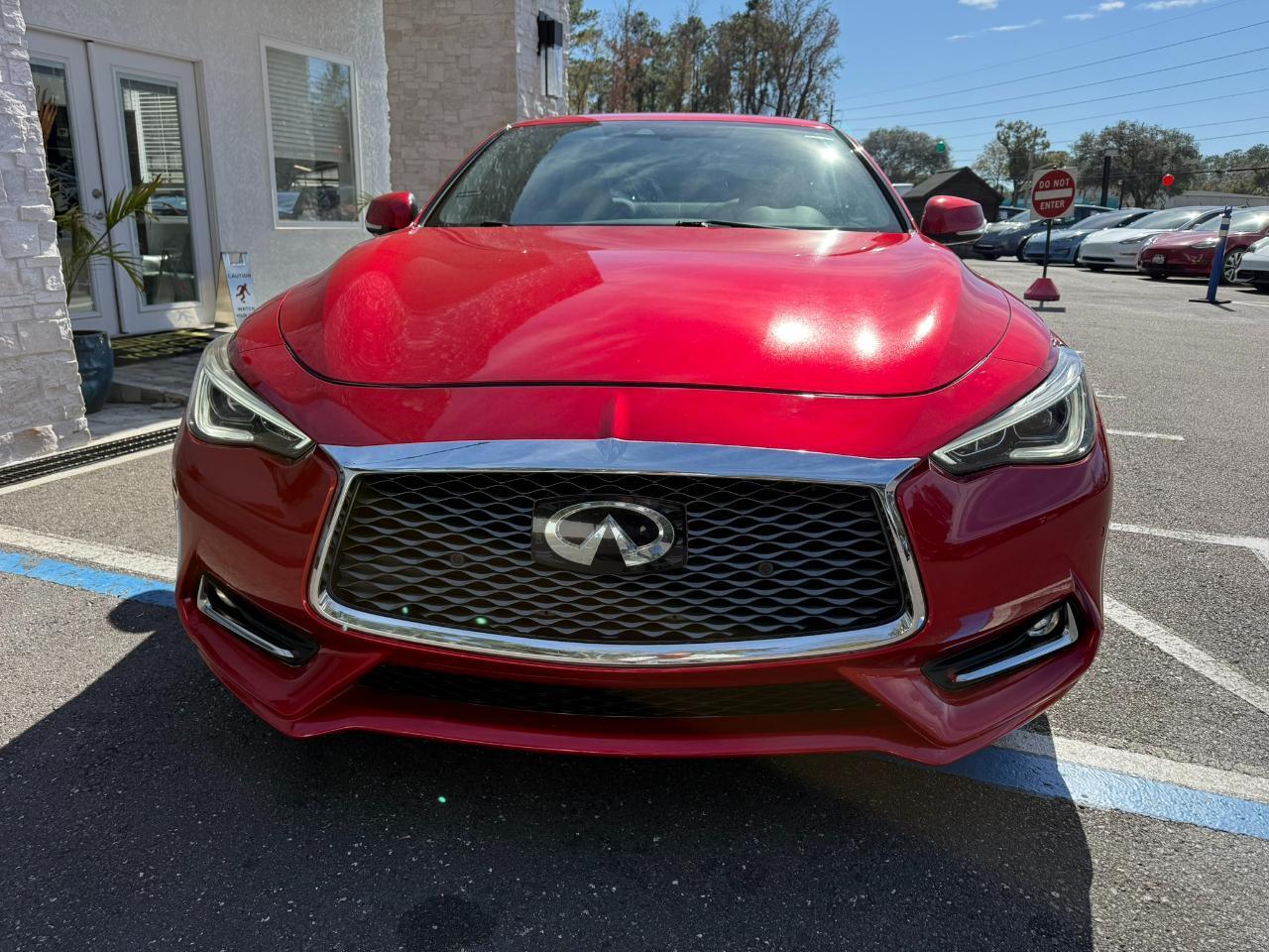 Infiniti Q60 - Thumbnail 10